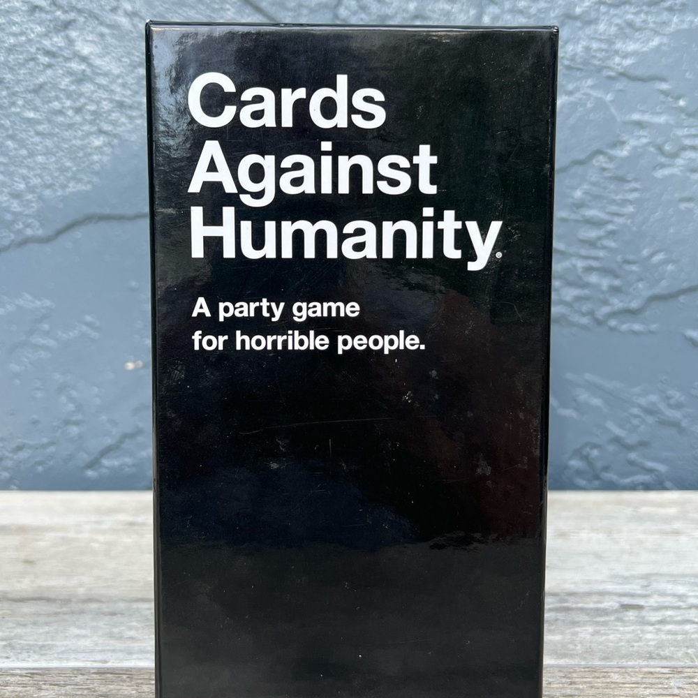CARDS AGAINST HUMANITY WITH 90s EXPANSION PACK